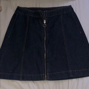 DENIM SKIRT w/ zipper detail